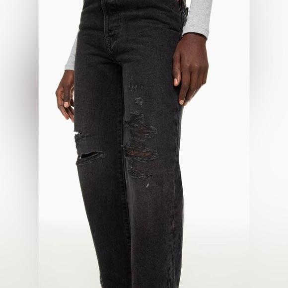 Levi's Women's Ribcage Black Destructed Straight Ankle Jeans- Size 27 - Picture 4 of 16